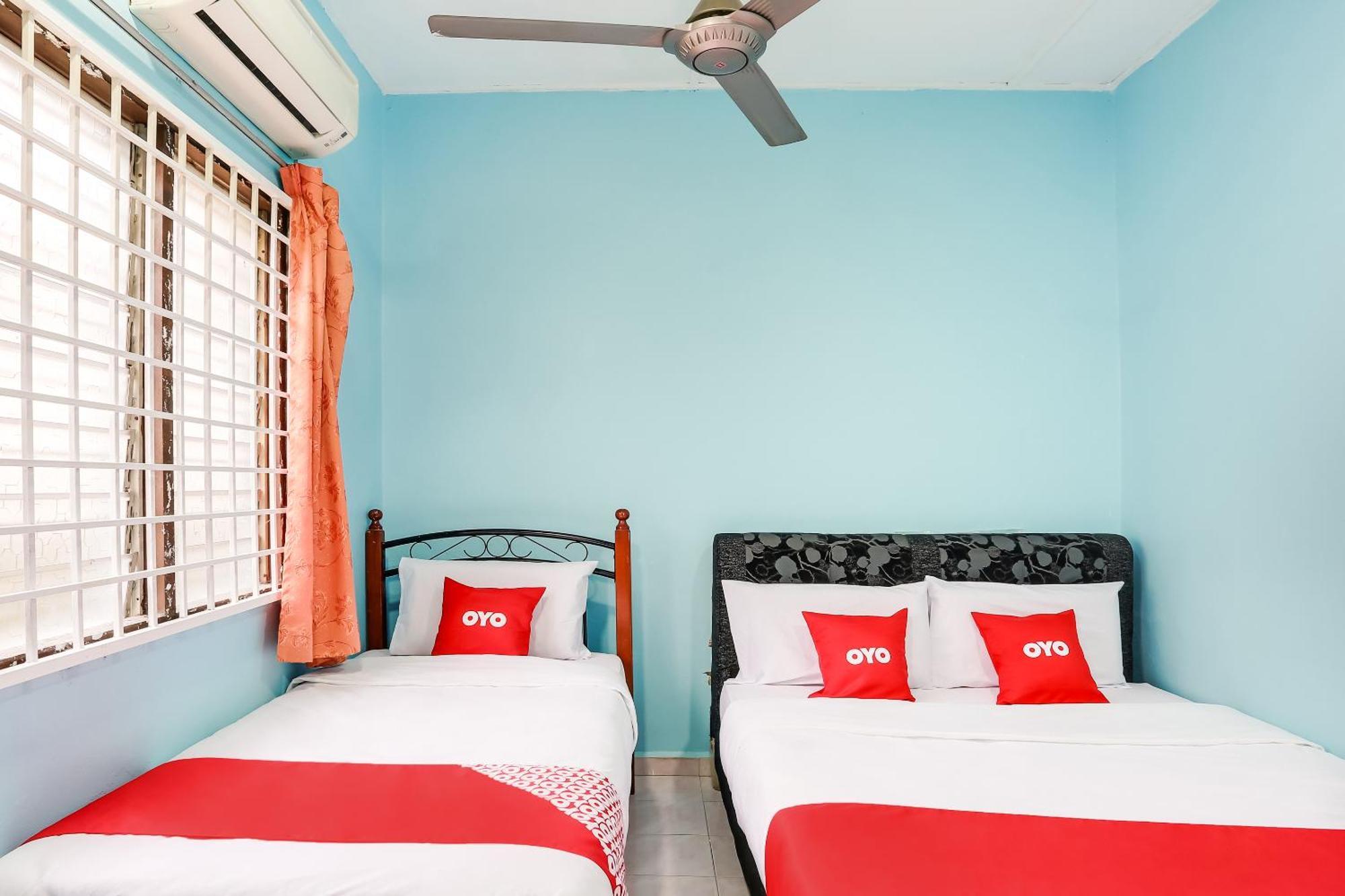 Oyo 44094 Bangi Lanai Hotel Екстер'єр фото