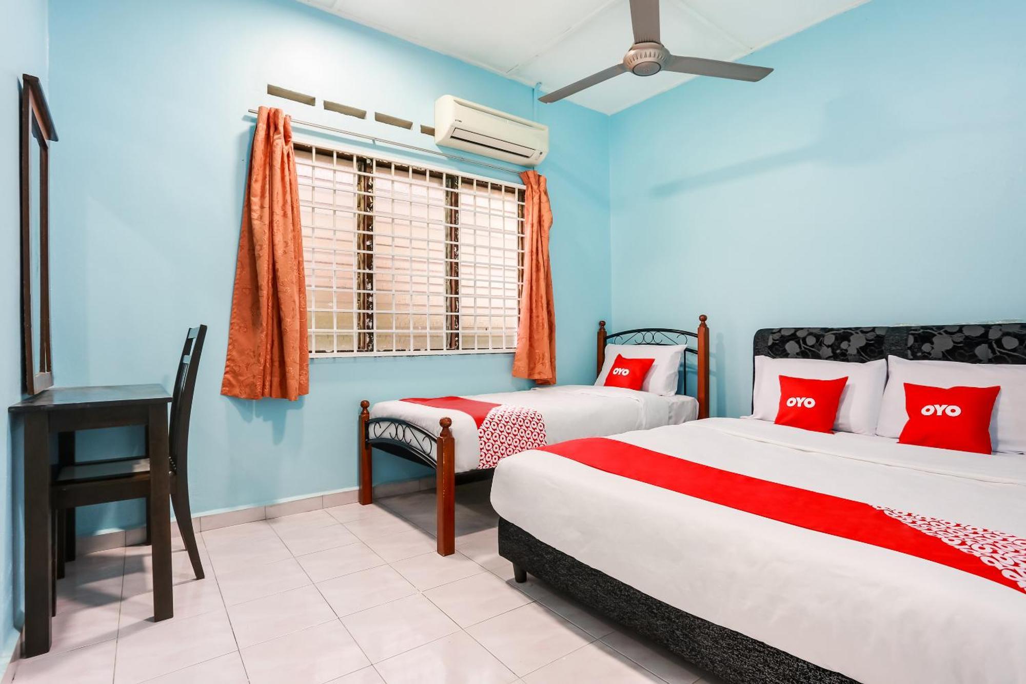 Oyo 44094 Bangi Lanai Hotel Екстер'єр фото