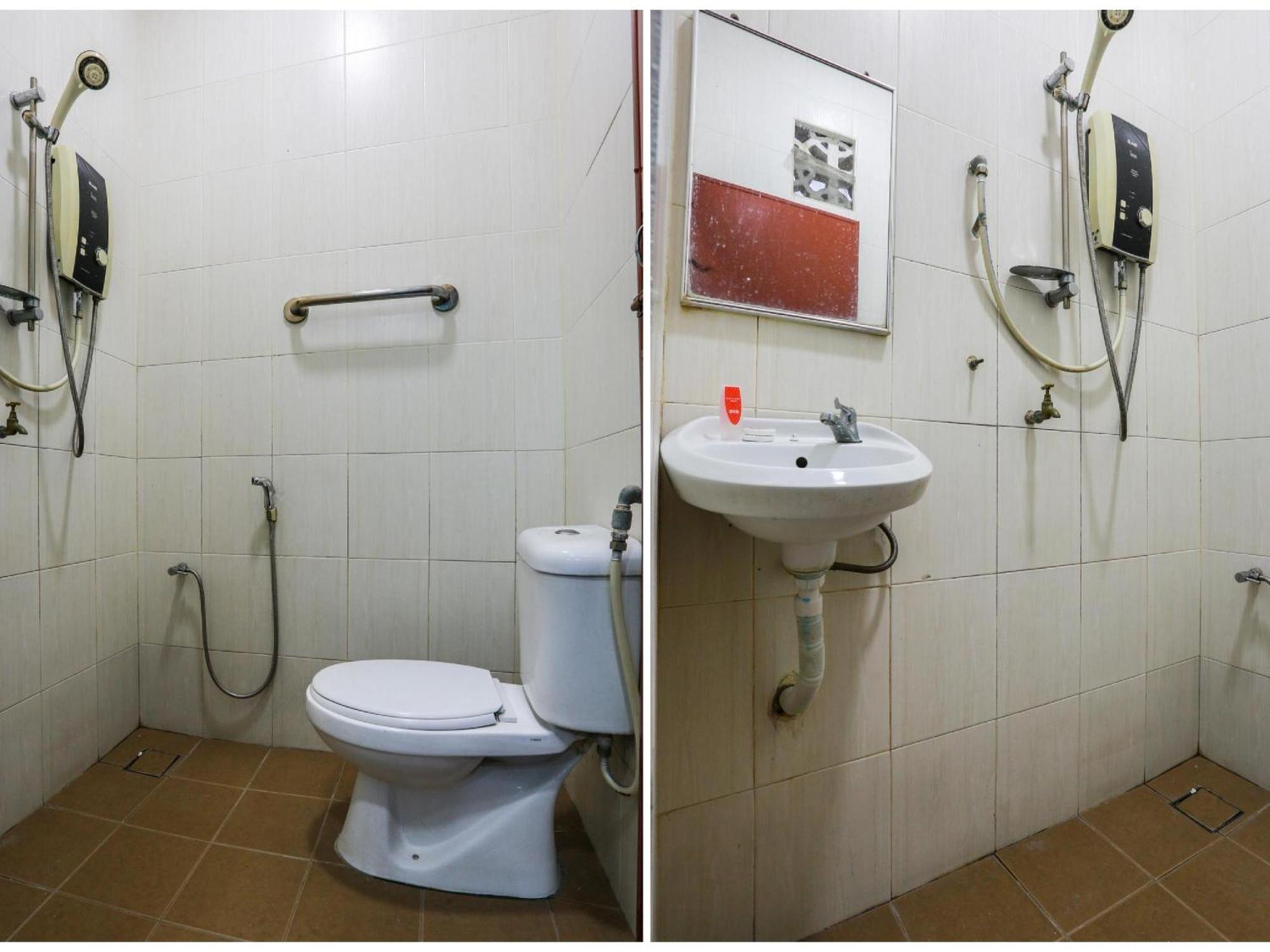 Oyo 44094 Bangi Lanai Hotel Екстер'єр фото