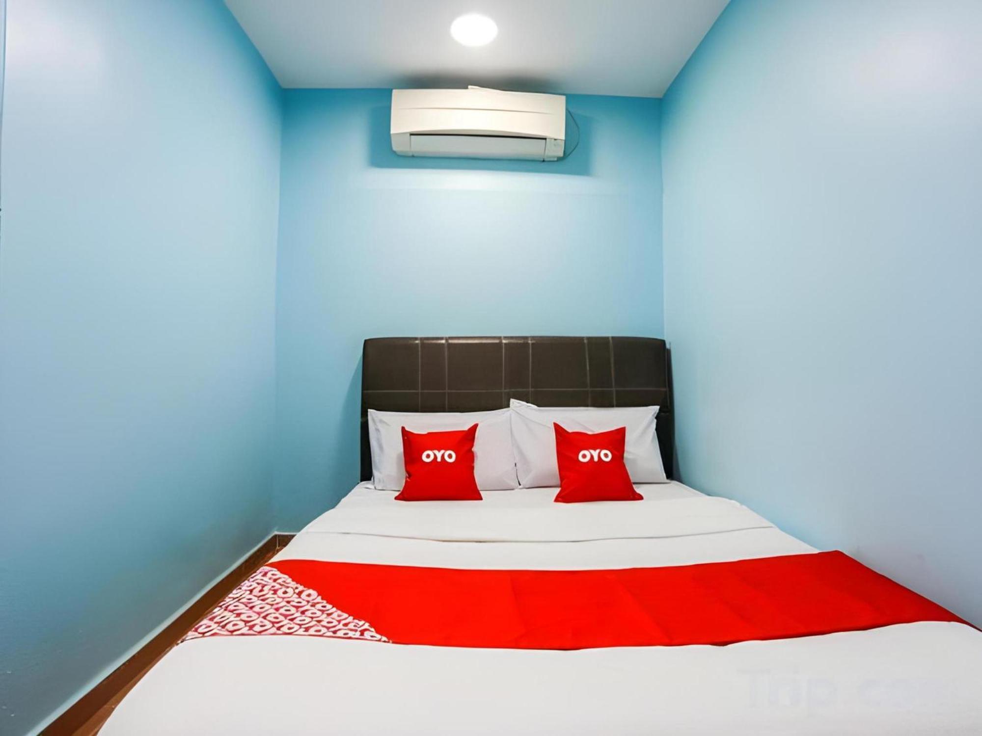 Oyo 44094 Bangi Lanai Hotel Екстер'єр фото