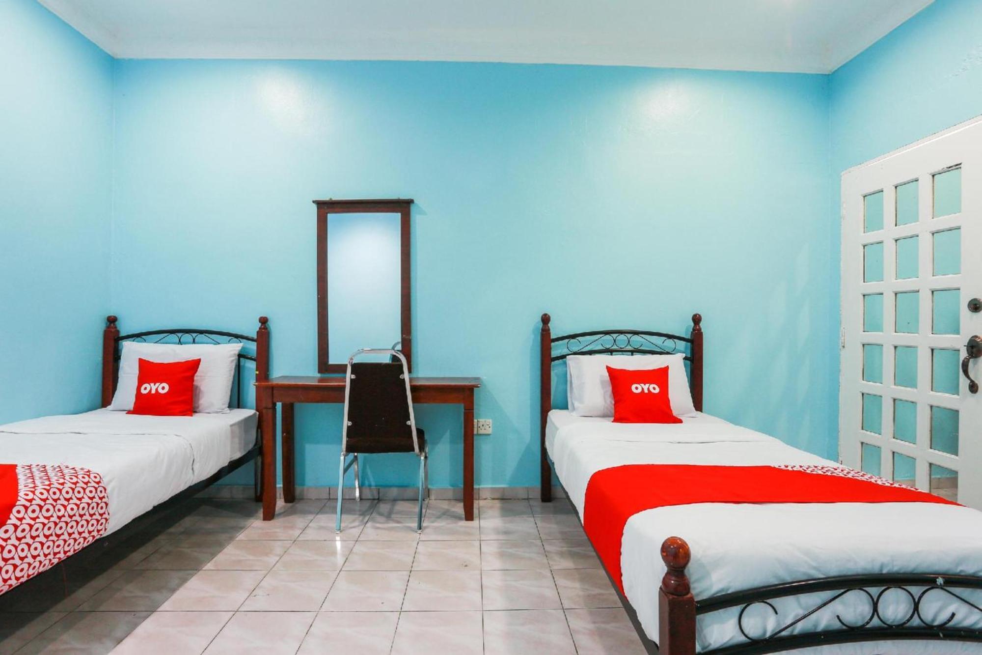 Oyo 44094 Bangi Lanai Hotel Екстер'єр фото
