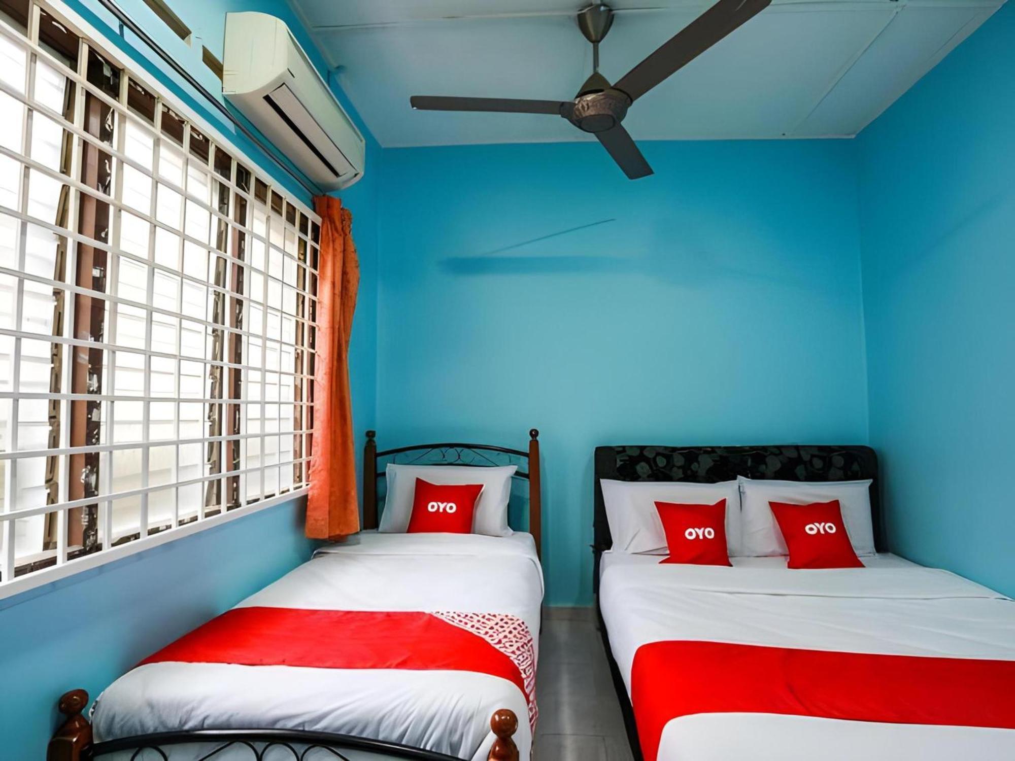 Oyo 44094 Bangi Lanai Hotel Екстер'єр фото