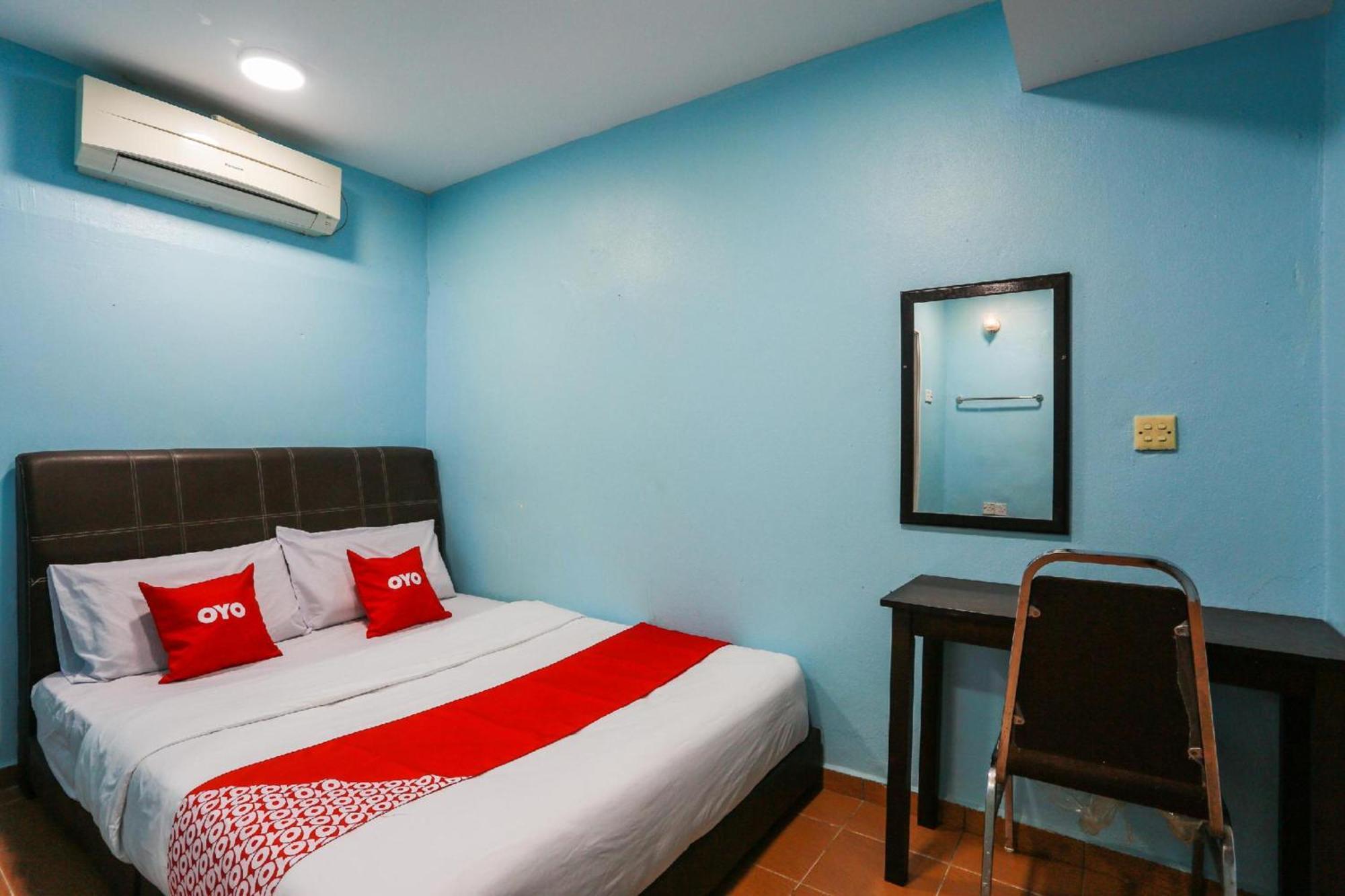 Oyo 44094 Bangi Lanai Hotel Екстер'єр фото